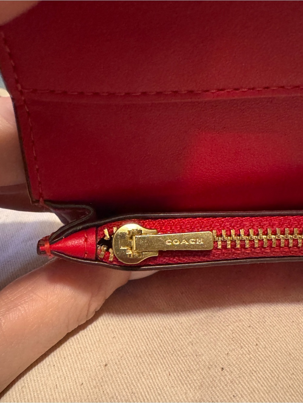 Coach Essential Slim Card Case/Card Holder in Candy Apple Red ❤️🍎❤️ - Picture 7 of 16